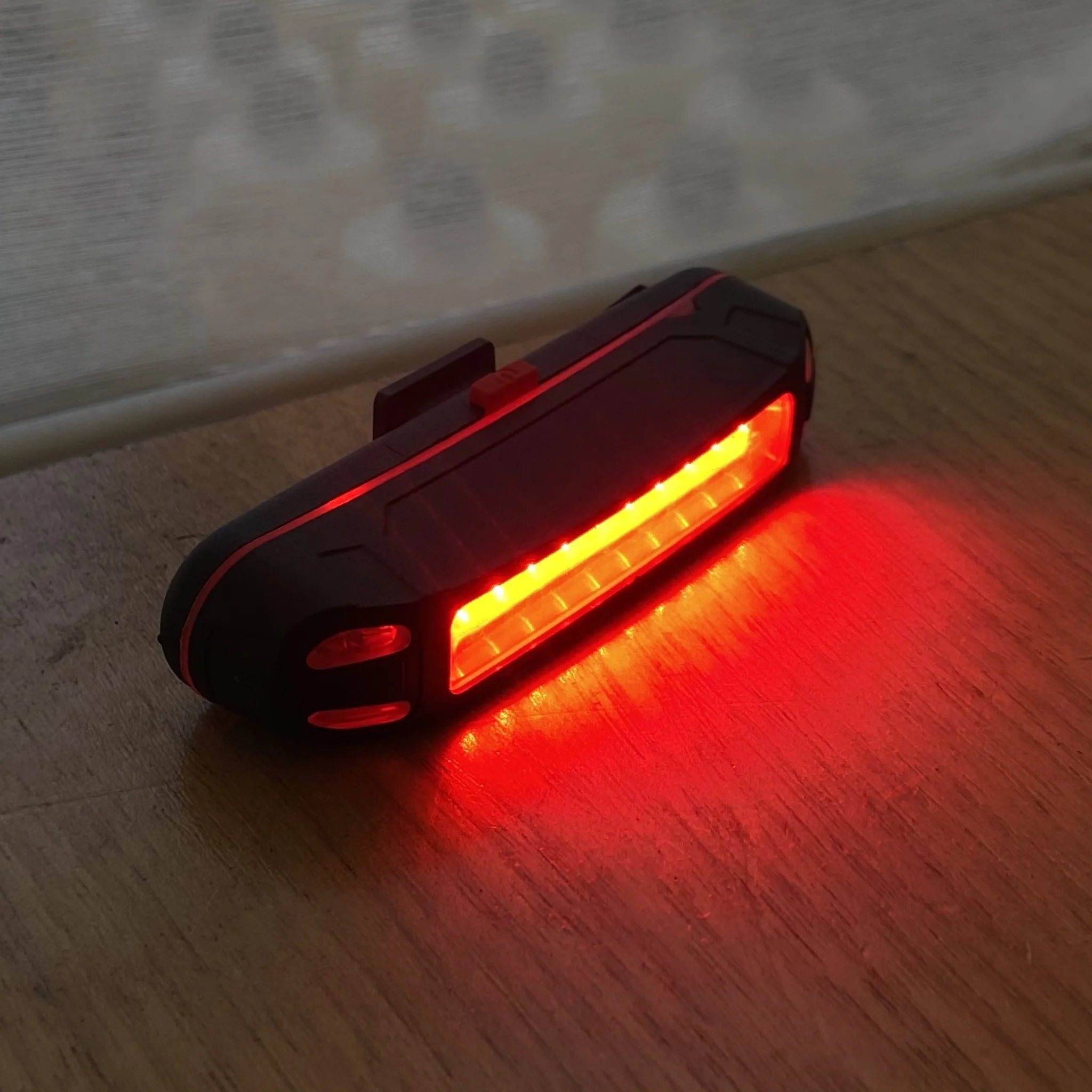 COMET RED + WHITE USB Rechargeable Bike Light - Image 2