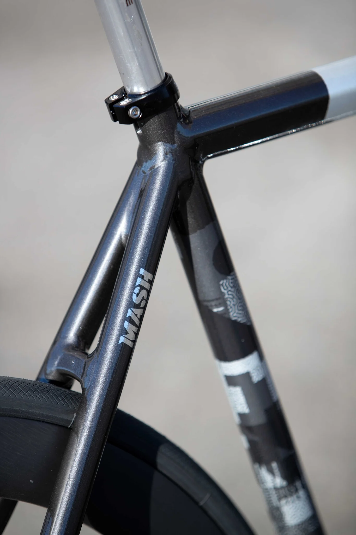 MASH AC-4 Frameset Charcoal - Image 6