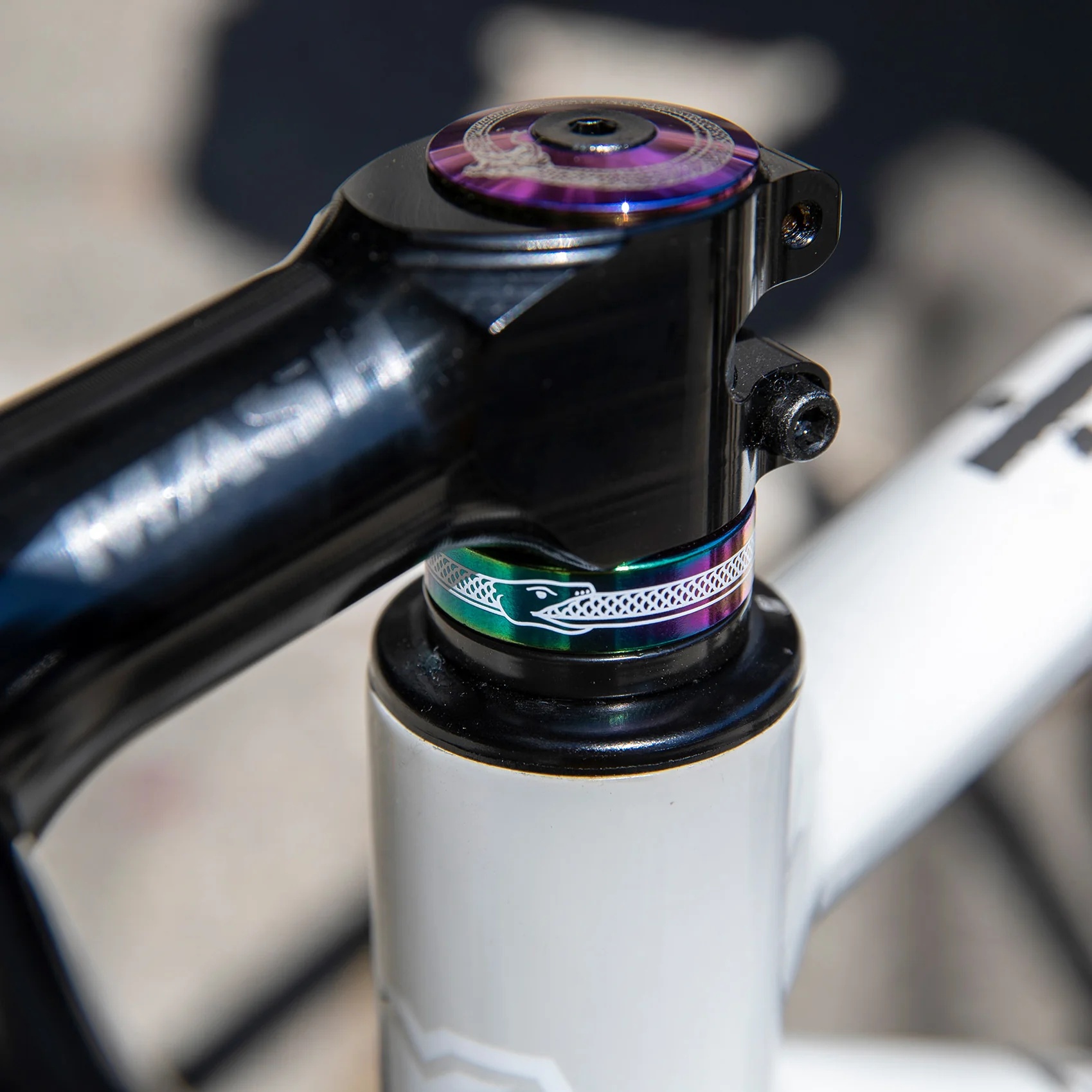 MASH Ouroboros 10MM Spacer in 2 Colors - Image 4