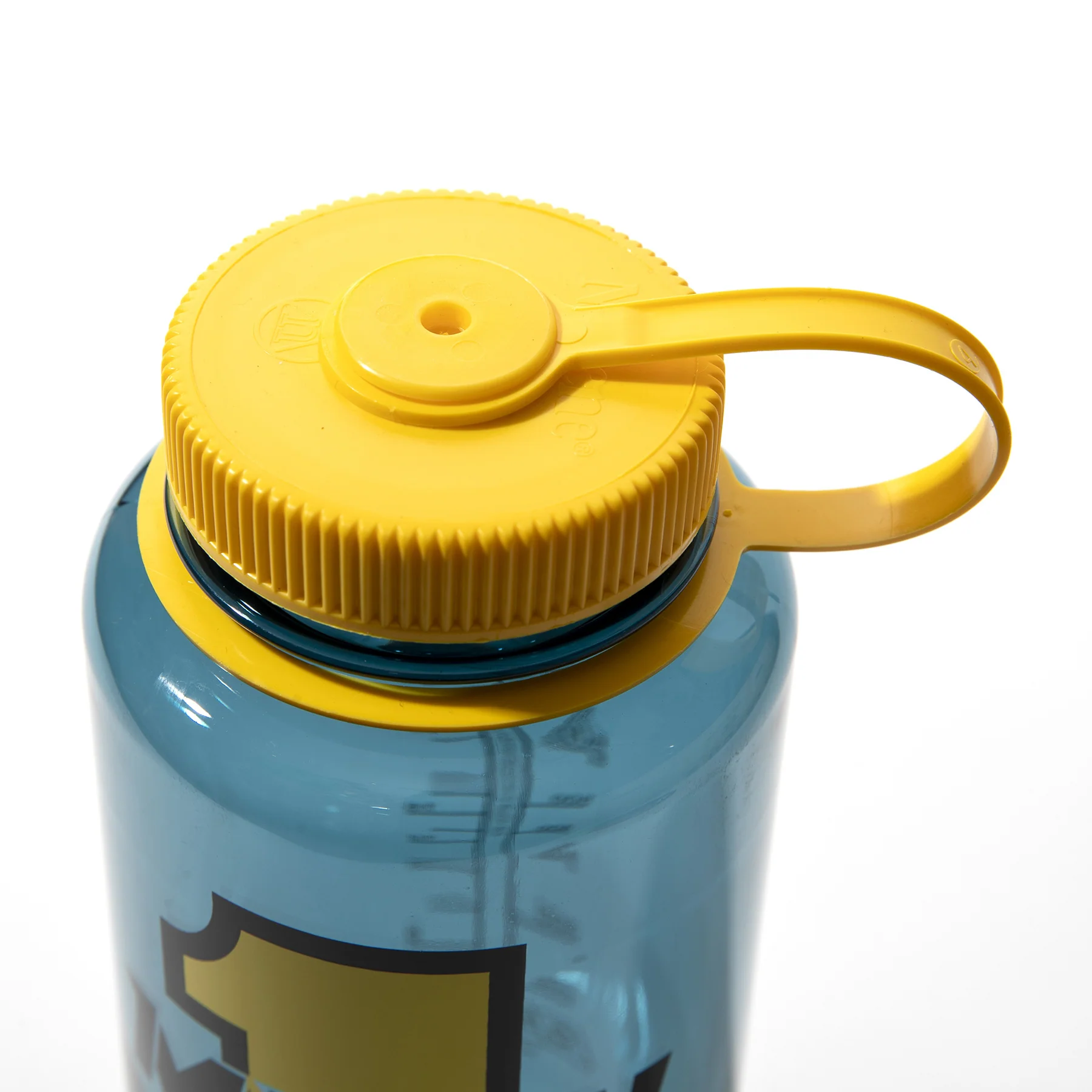 MASH Racing 32oz Nalgene Bottle - Image 3