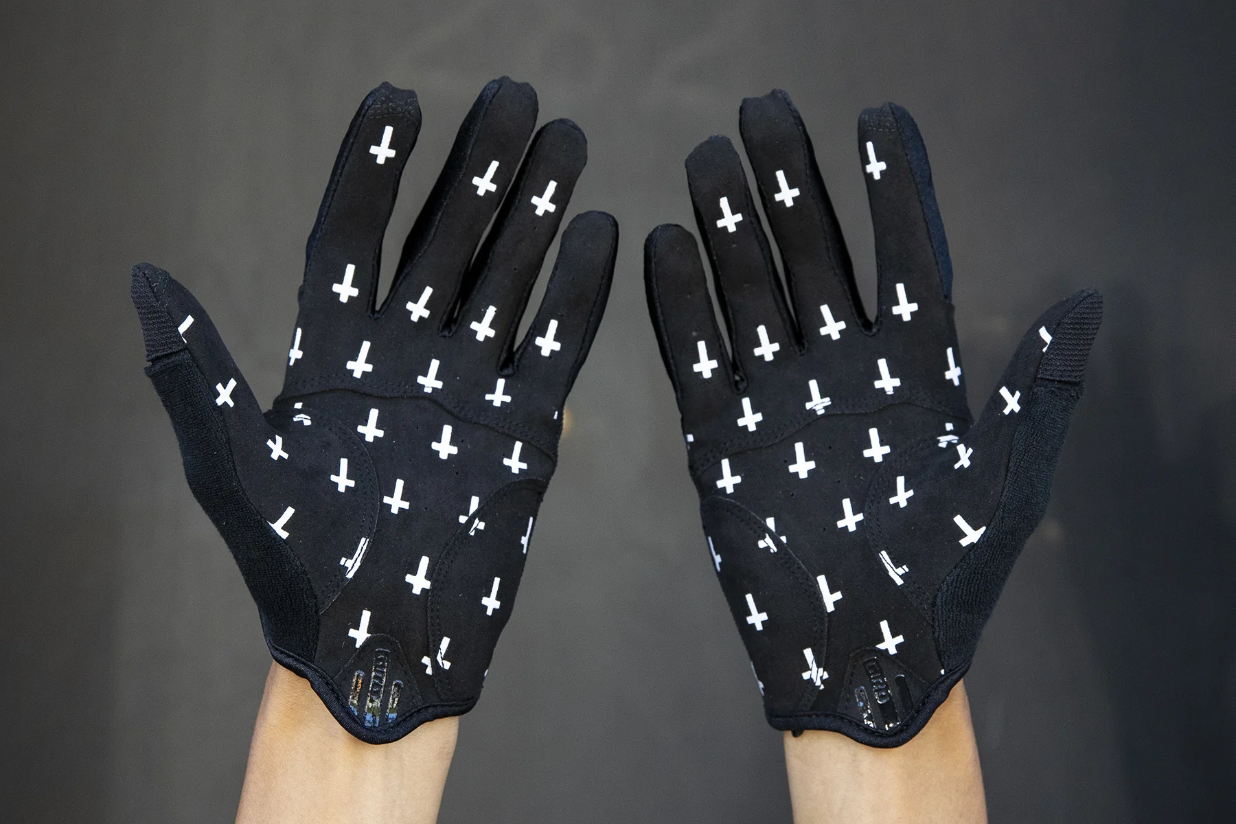 MASH Black Cross DND Gloves - Image 4
