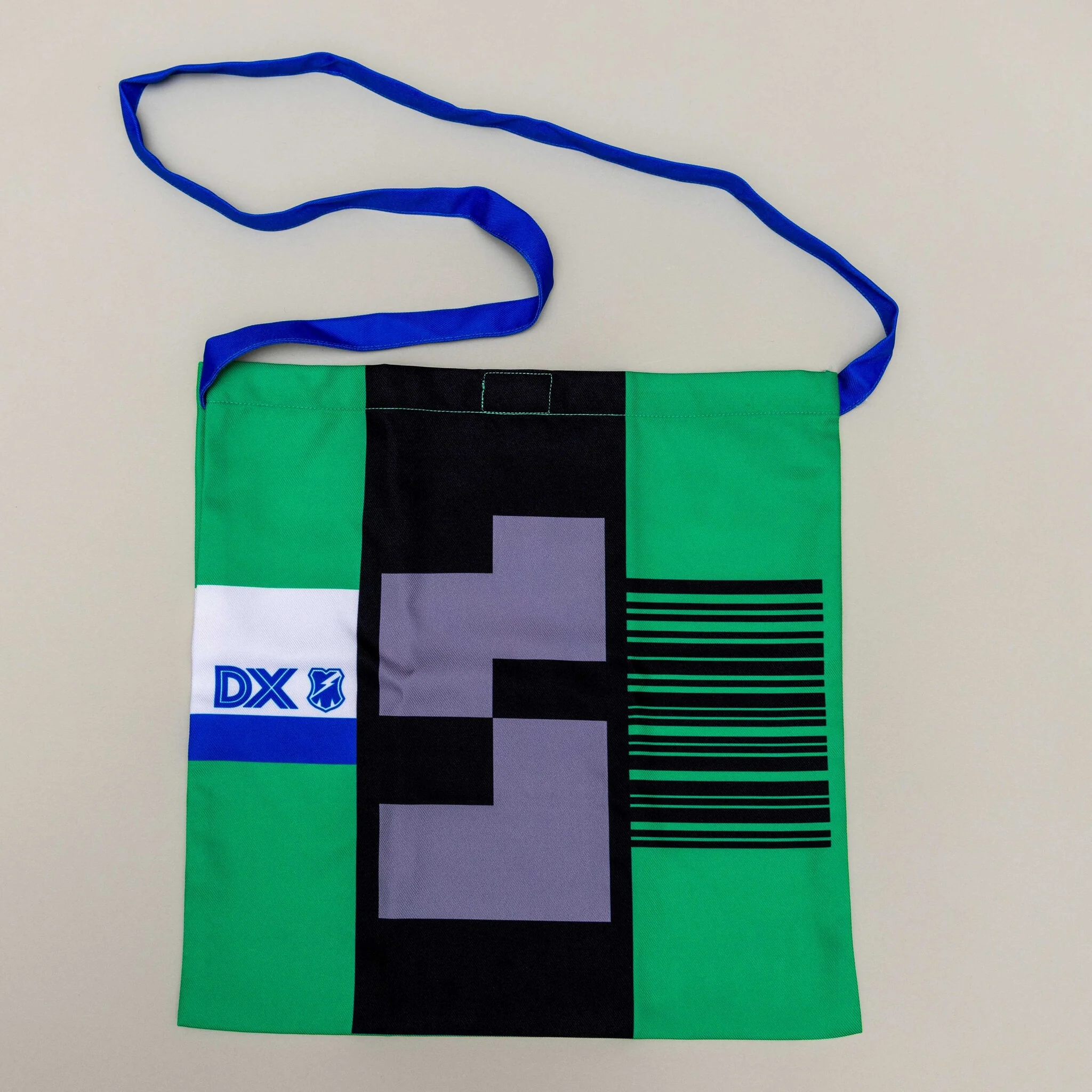 MASH Velvia XL Musette Bag - Image 2