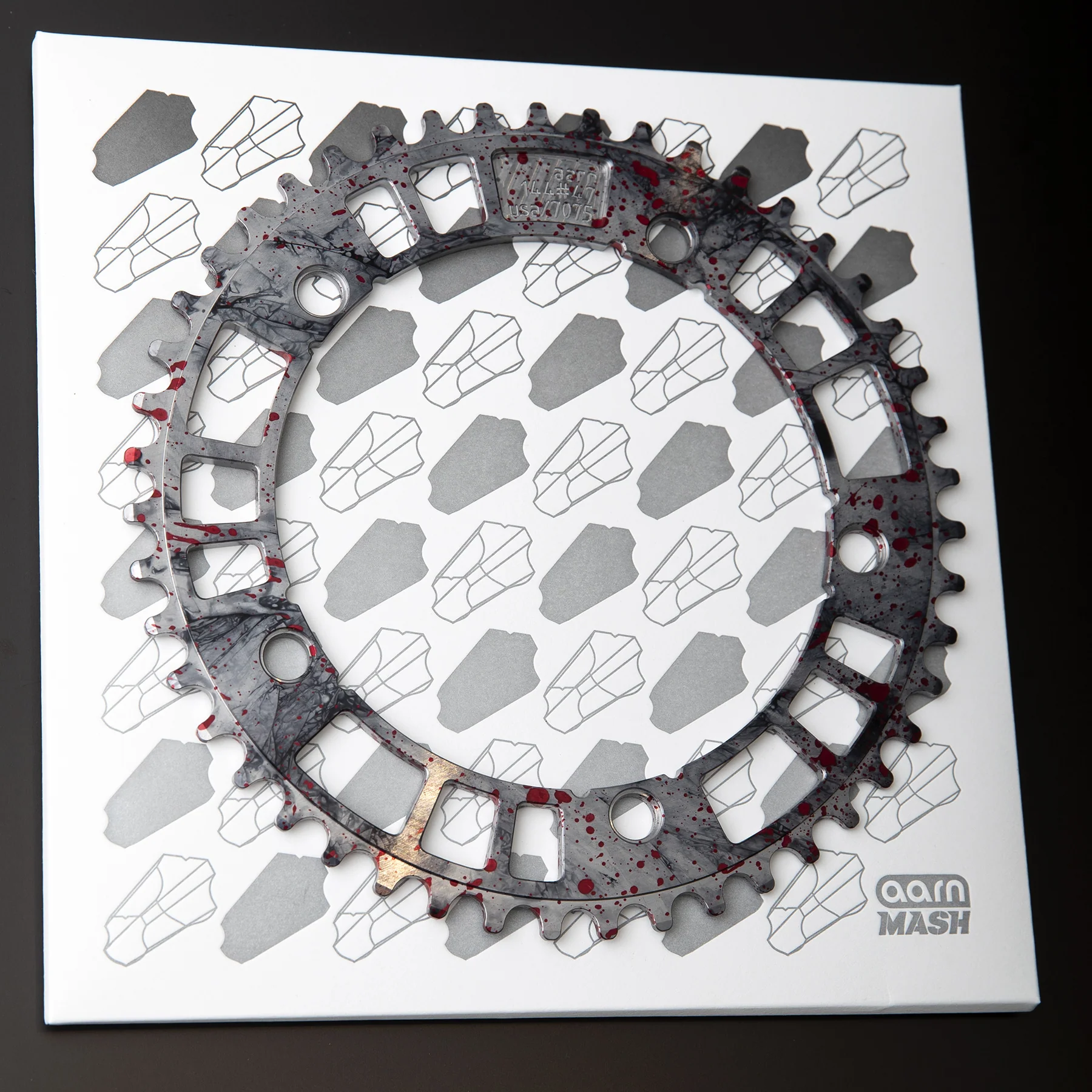 MASH X 44RN Track Ring Blood + Ice - Image 4