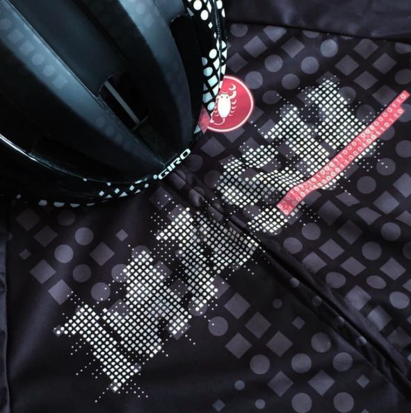 MASH Binary Skin Suit Large - Image 4