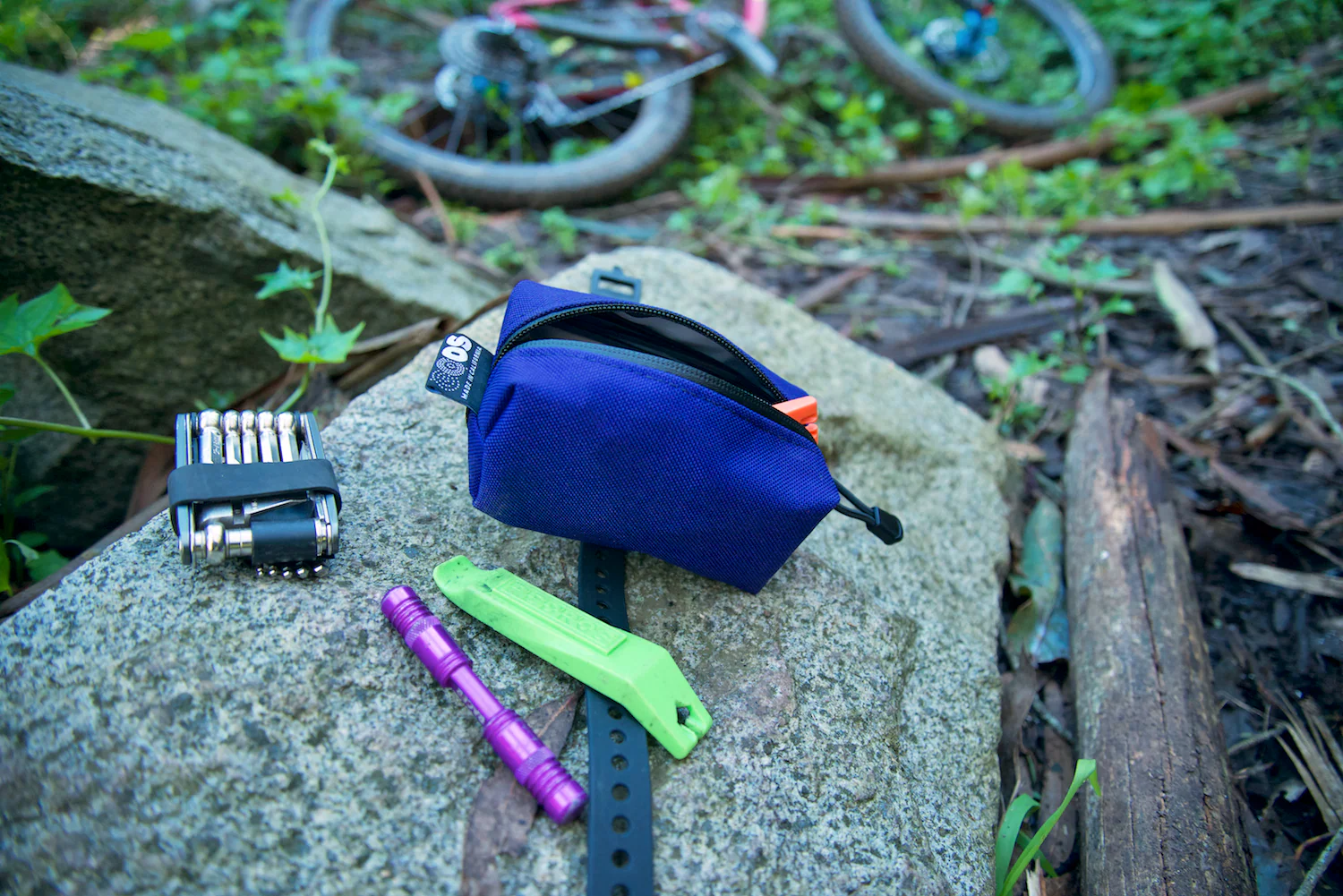 Outer Shell Mini Saddlebag - Image 2