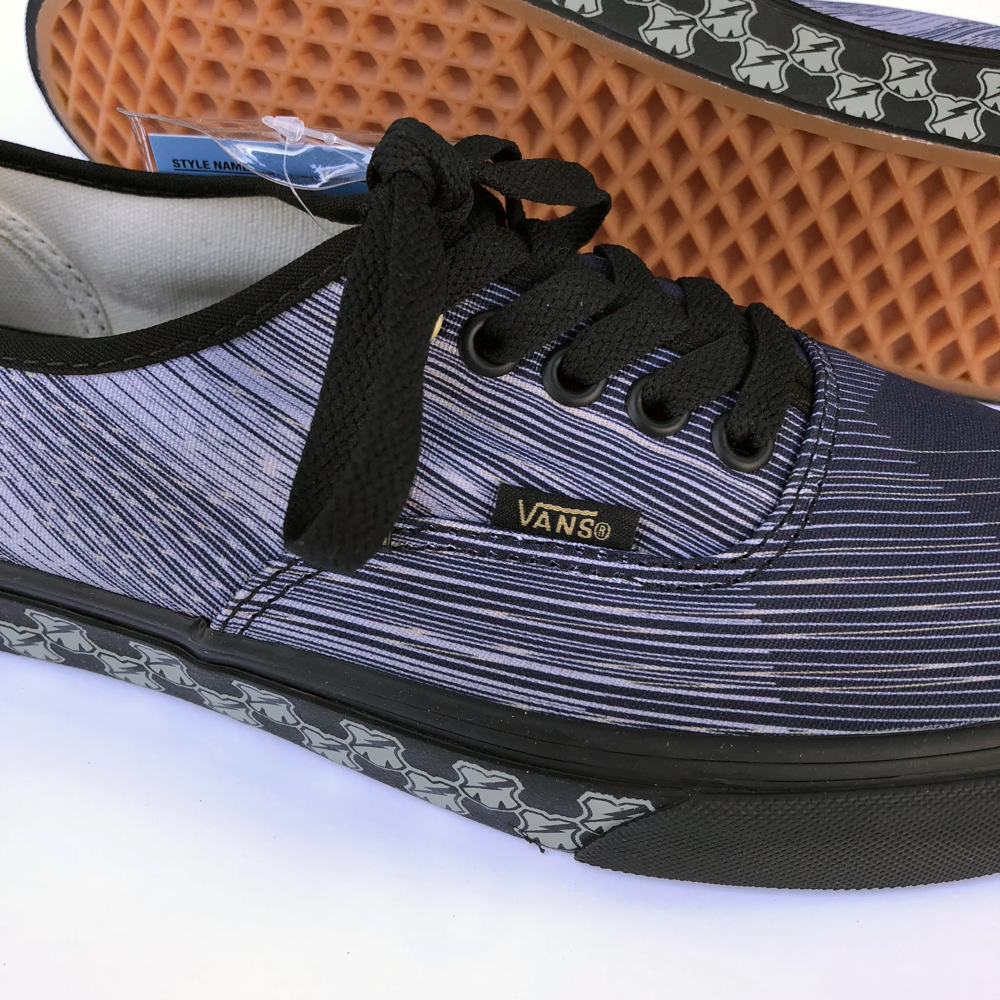 VANS X MASH 10 YEAR Authentic Shoes - Image 3